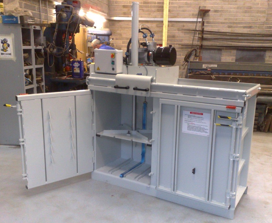 Mini-Twin Baler